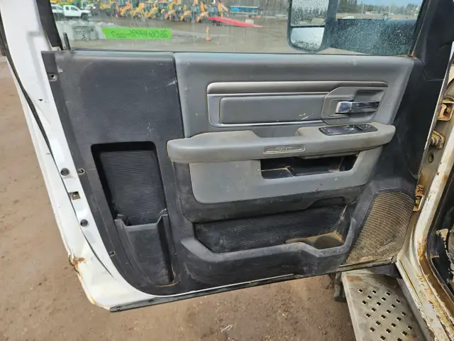 2014 Dodge 5500 - Photo 25