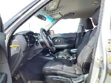 2016 KIA Soul - Photo 12