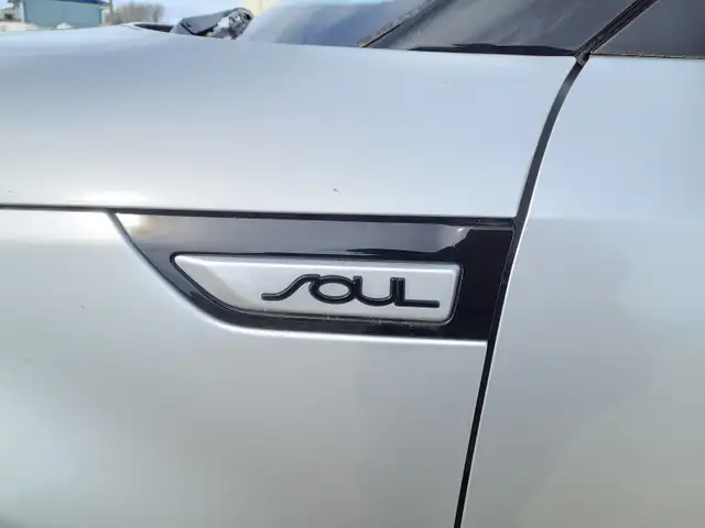 2016 KIA Soul - Photo 30