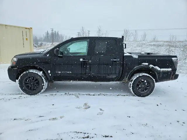 2012 Nissan Titan - Photo 6