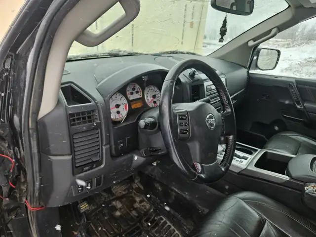 2012 Nissan Titan - Photo 19