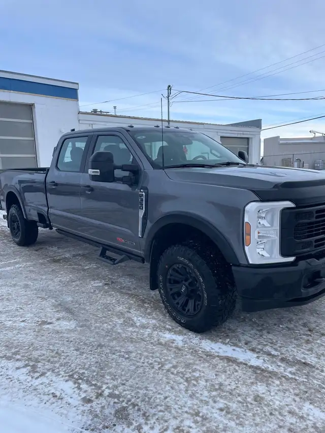2024 F350 - Photo 4