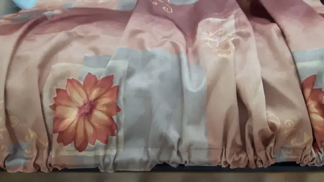 BEAU RIDEAU NEUF TISSU SOYEUX DOUBLÉ 54'LARx87'ou 84'HAUT $20.00 - Photo 4