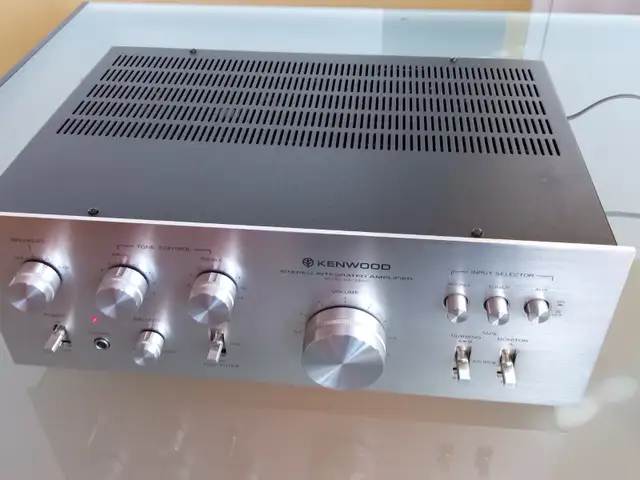 Amplificateur intégré Kenwood remis à neuf. Un an de garantie! - Photo 2