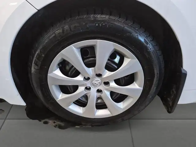 2024 Toyota Corolla LE LE | Adaptive Cruise | Lane Assist - Photo 21