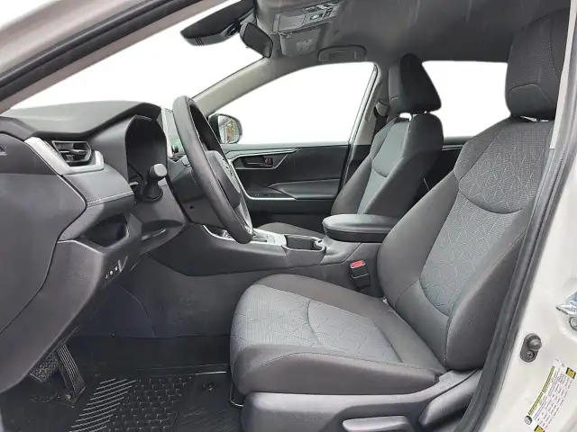 2025 Toyota RAV4 LE LE | Low Mileage | Adaptive Cruise - Photo 8