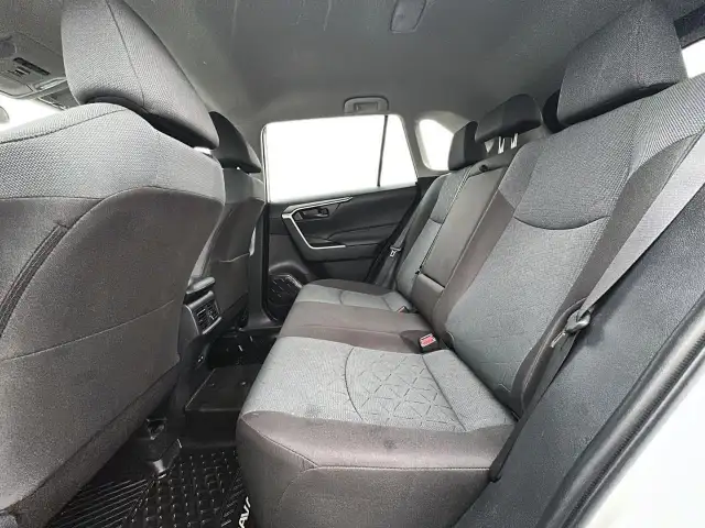 2025 Toyota RAV4 LE LE | Low Mileage | Adaptive Cruise - Photo 9