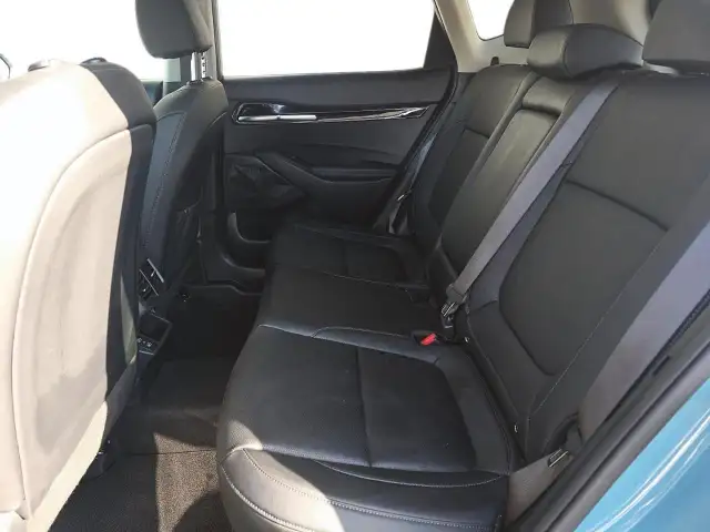 2025 Kia Seltos EX EX | Leather Seats | Moonroof - Photo 10