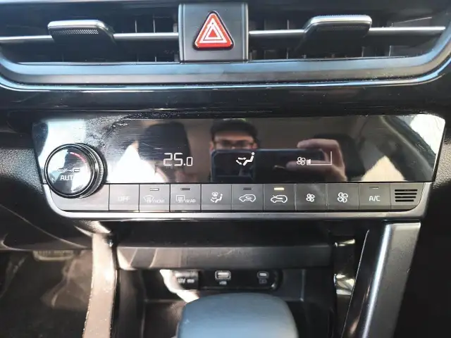 2025 Kia Seltos EX EX | Leather Seats | Moonroof - Photo 12