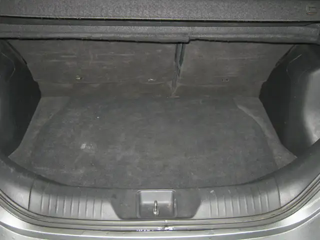 2011 Nissan Versa 1.8 S PETIT BUDGET !! - Photo 6