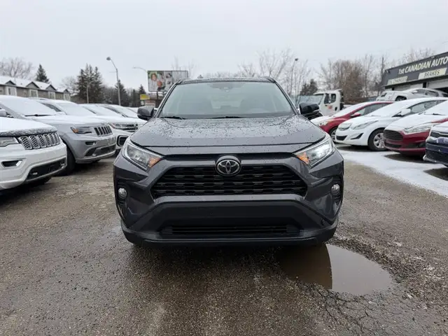 2020 Toyota RAV4 XLE - Photo 2