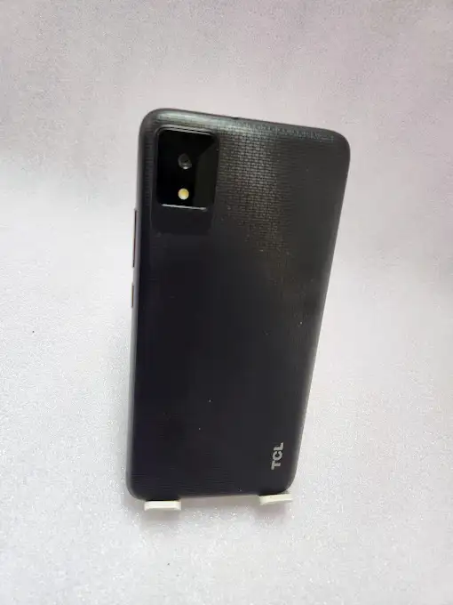TCL 502 32gb Black 3 Months Warranty W/Charger - Photo 2