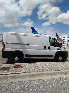 AIRPORT LUGGAGE PICK UP DROP OFF DELIVERY ERRANDS 647-761-0675