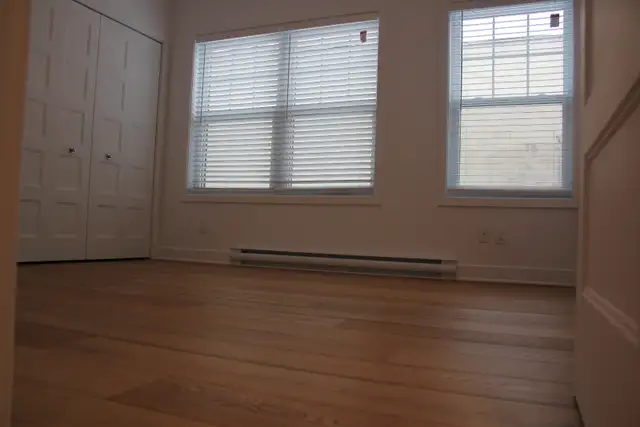 2‑Bedroom Townhouse‑Style Condo - Sainte‑Anne‑de‑Bellevue - Photo 5