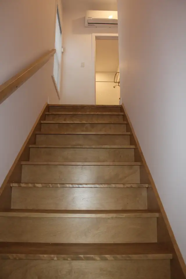 2‑Bedroom Townhouse‑Style Condo - Sainte‑Anne‑de‑Bellevue - Photo 6