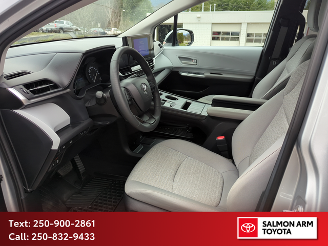 2025 Toyota Sienna LE 8-Passenger LE AWD, CERTIFIED, ONE OWNE... - Photo 13