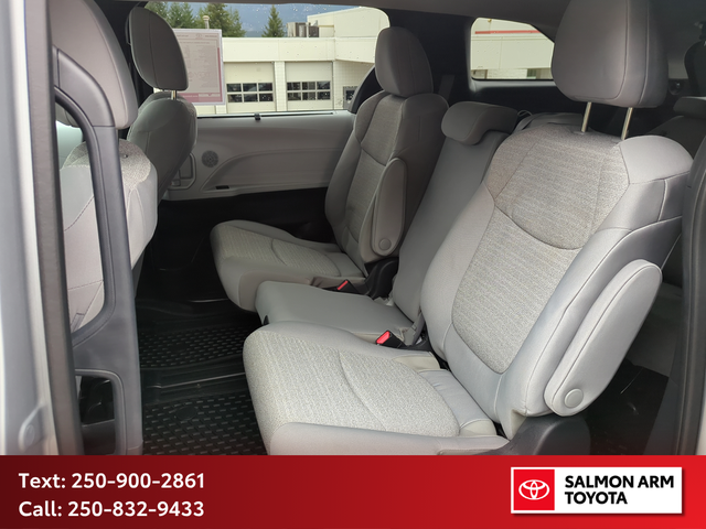 2025 Toyota Sienna LE 8-Passenger LE AWD, CERTIFIED, ONE OWNE... - Photo 23