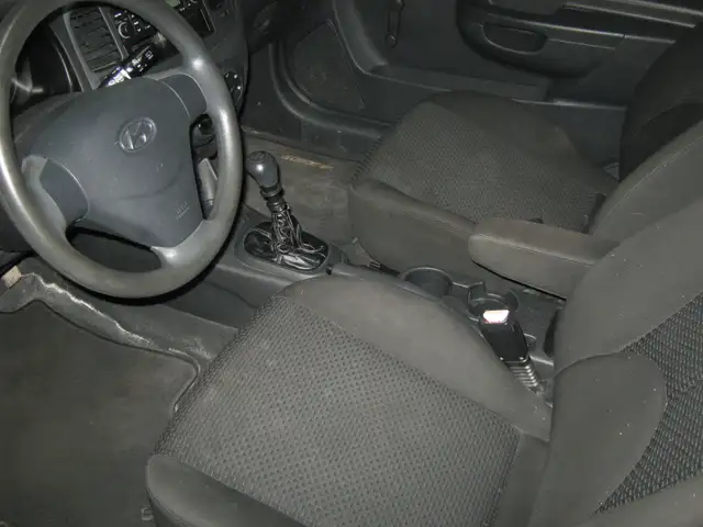 2010 Hyundai Accent L PETIT BUDGET !! - Photo 9