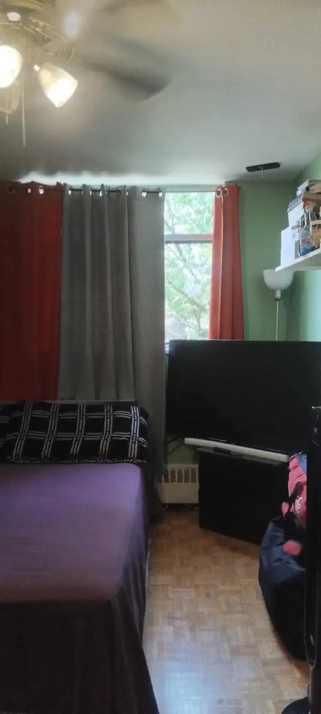 Room for rent for female - Photo 3