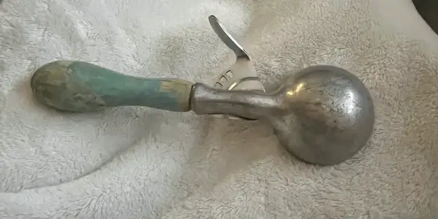 antique ice cream scoop - Photo 3
