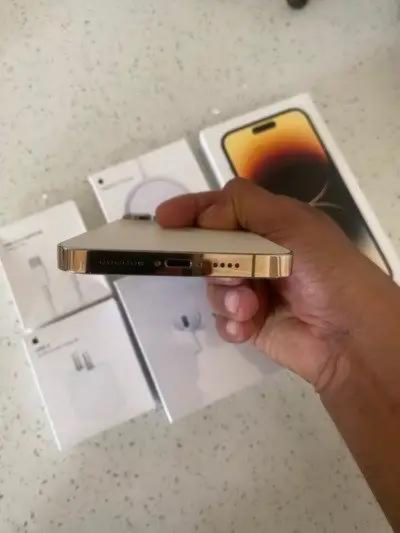 iPhone 14 Pro Max 1Tb 86% batt Airpods/Fast Charger/Delivery - Photo 4