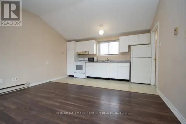 Studio Apartment in a Historic Setting - Photo 3