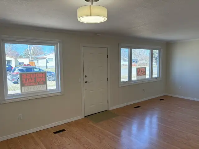 House for sale in Claresholm - Photo 4