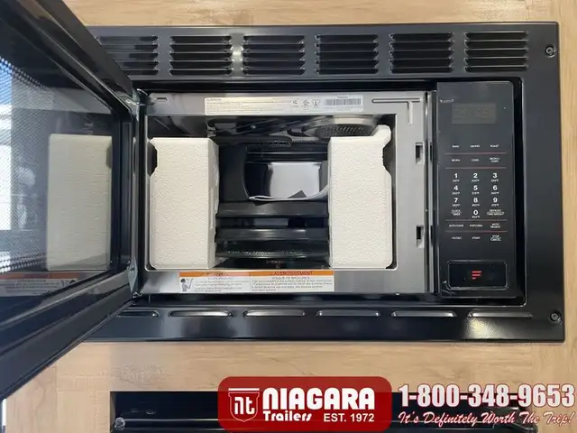 2025 FOREST RIVER CHEROKEE WOLF PUP 16EV Travel Trailer - Photo 12