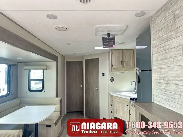 2026 COACHMEN CATALINA SUMMIT SERIES 8 281QBUNK Travel Trailer - Photo 8