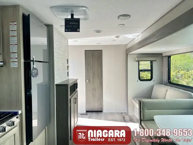 2026 COACHMEN CATALINA SUMMIT SERIES 8 281QBUNK Travel Trailer - Photo 9