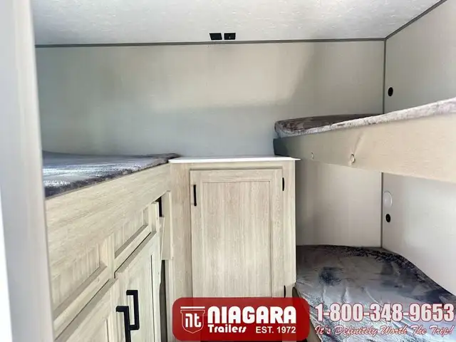 2026 COACHMEN CATALINA SUMMIT SERIES 8 281QBUNK Travel Trailer - Photo 21