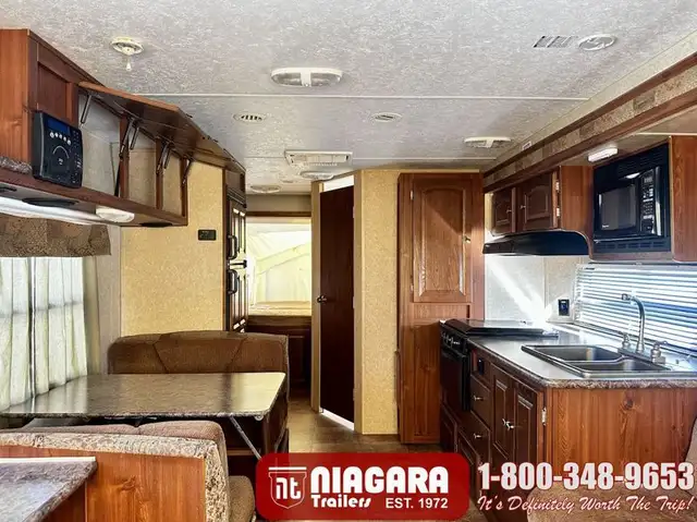 2010 FOREST RIVER ROCKWOOD ROO 235S Hybrid - Photo 7