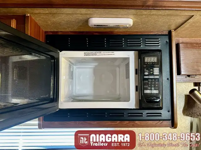 2010 FOREST RIVER ROCKWOOD ROO 235S Hybrid - Photo 16