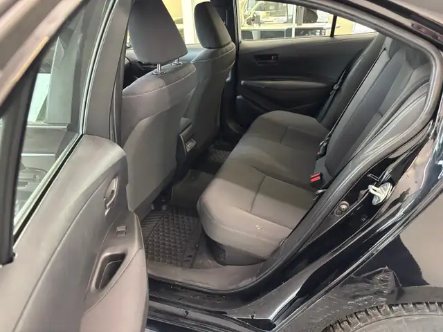 2023 Toyota Corolla Hybrid LE - Photo 11