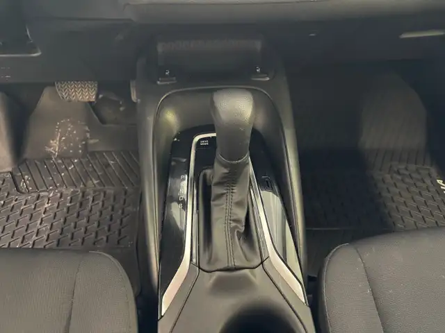 2023 Toyota Corolla Hybrid LE - Photo 17