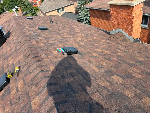 Roofing soffit and siding - Photo 2