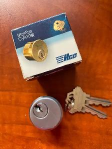 Cylindre à mortaiser (serrure) 1 1/8’’ – ILCO – laiton (brass) -