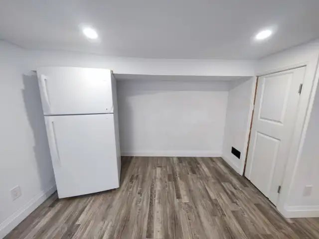 $1395/mo Basement Unit Includes All Utilities - King & Sherman - Photo 5