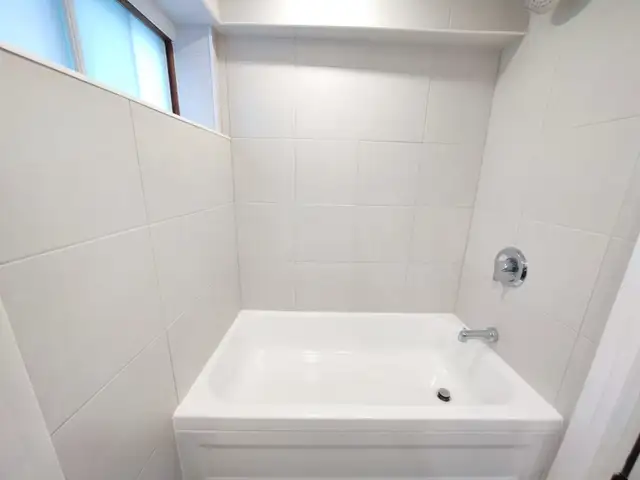 $1395/mo Basement Unit Includes All Utilities - King & Sherman - Photo 8