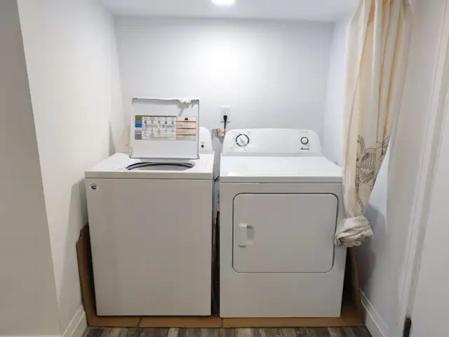 $1395/mo Basement Unit Includes All Utilities - King & Sherman - Photo 10