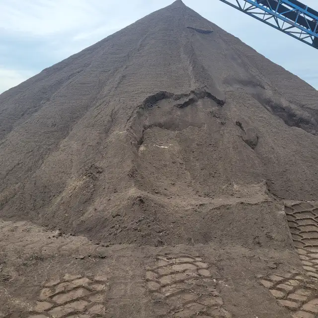 Topsoil Sand Gravel $120 - Photo 2