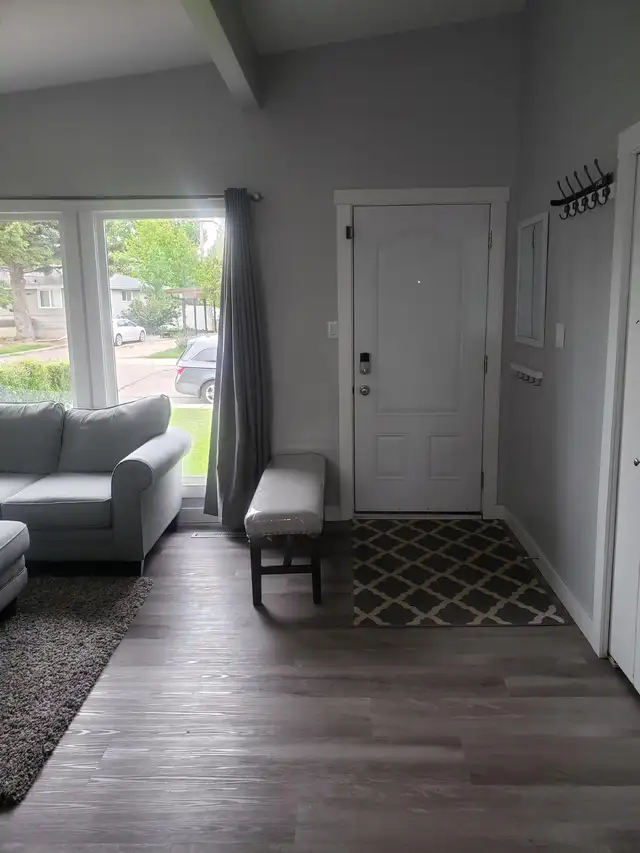 6 Bedroom House for Sale - Photo 2