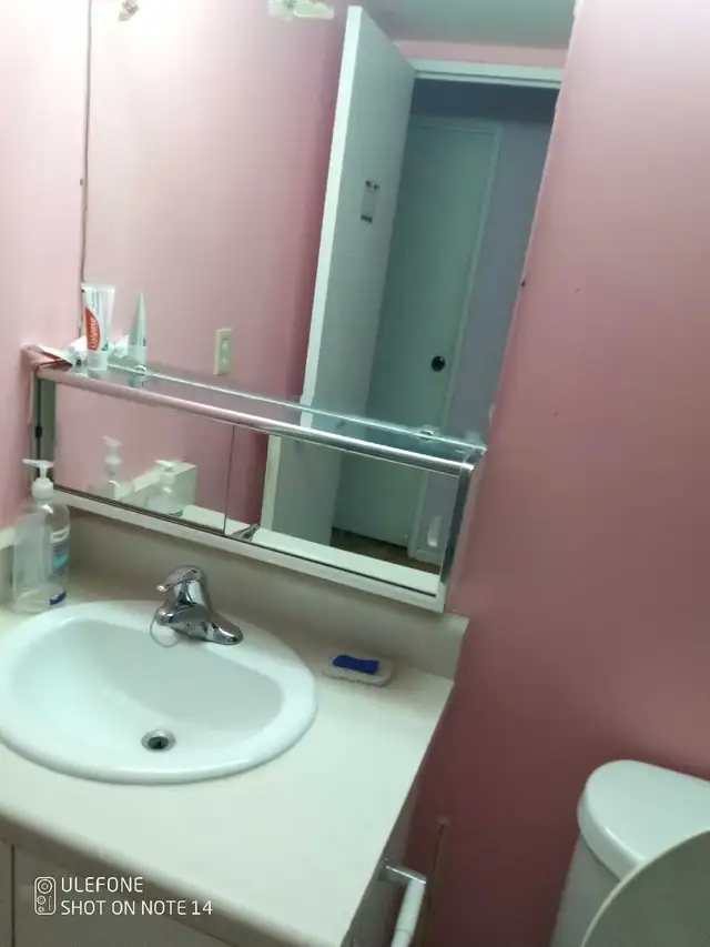 private bedroom for rent for June 1st 2026. - Photo 6