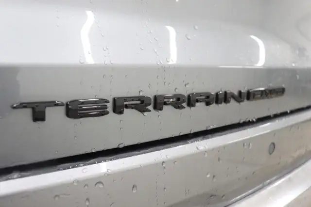 2026 GMC Terrain Denali - Photo 8