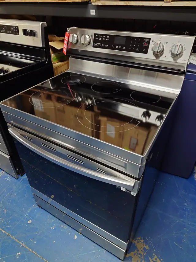 Samsung "30" Stainless Steel Freestanding Range on Sale‼️ - Photo 2