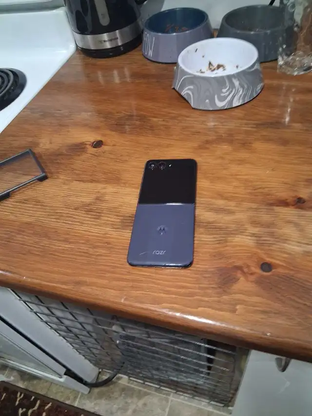 Motorola Razor Flip 2025 256gb - Photo 4
