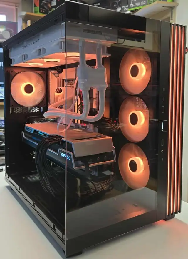 PC GAMING NEUF RX 7900 XT RYZEN 7 9800X3D 64GB DDR5 2TB NVMe