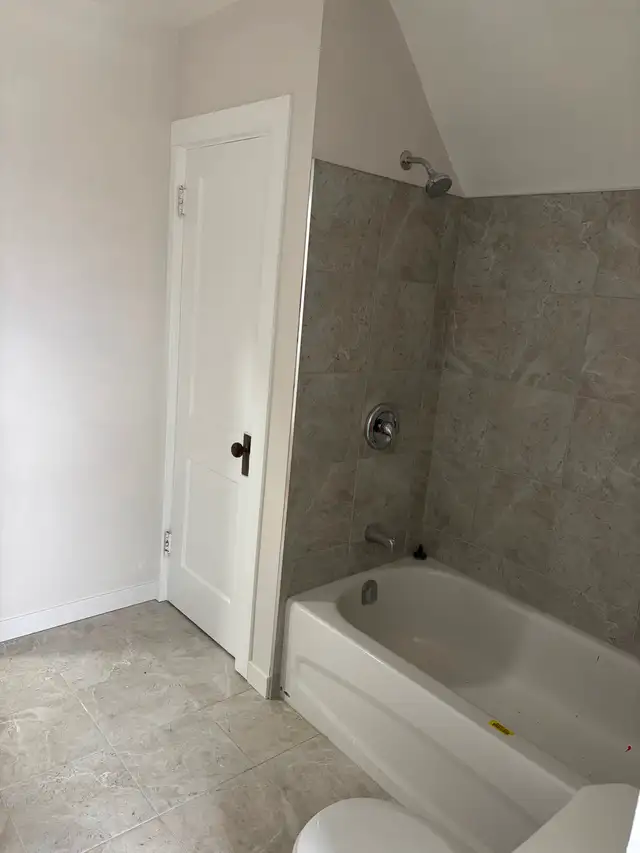 256 Pim St 1 Bedroom Apartment Available May 1st - Photo 6