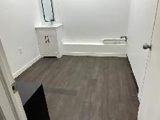 Private room for rent in busy spa ( near south common)