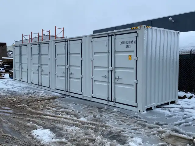 4 Side Entry Container - Photo 2